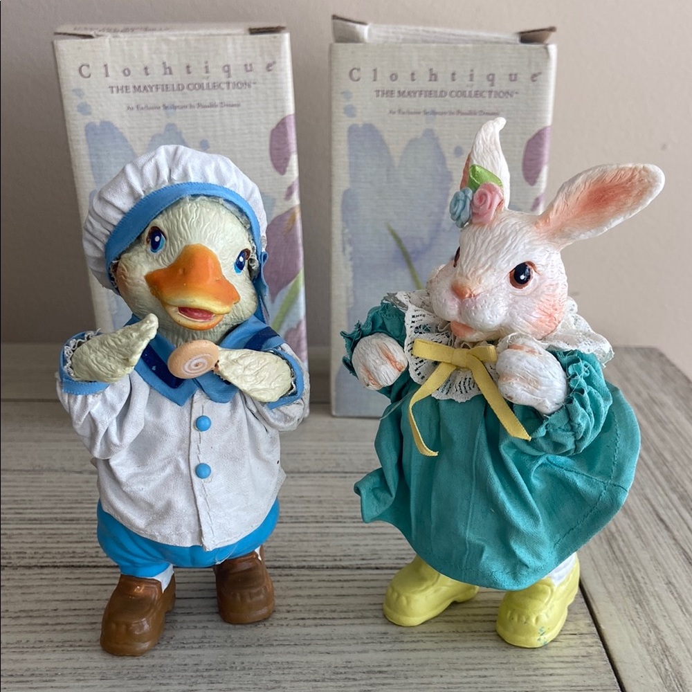 Clothique The Mayfield Collection Figurines